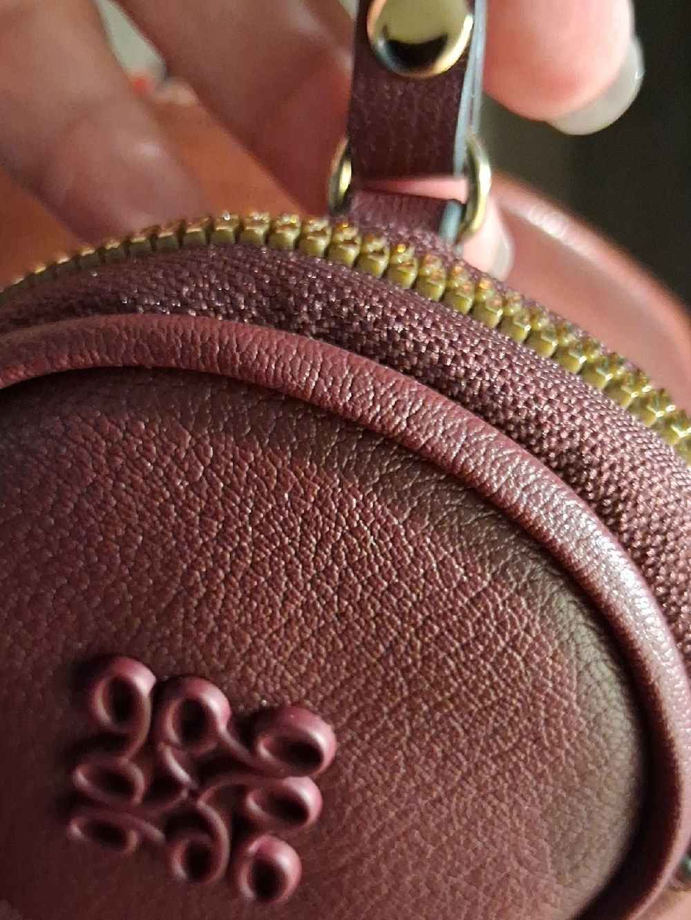 Cute Coin Charm In Wine. Unknown - Picture 2 of 6